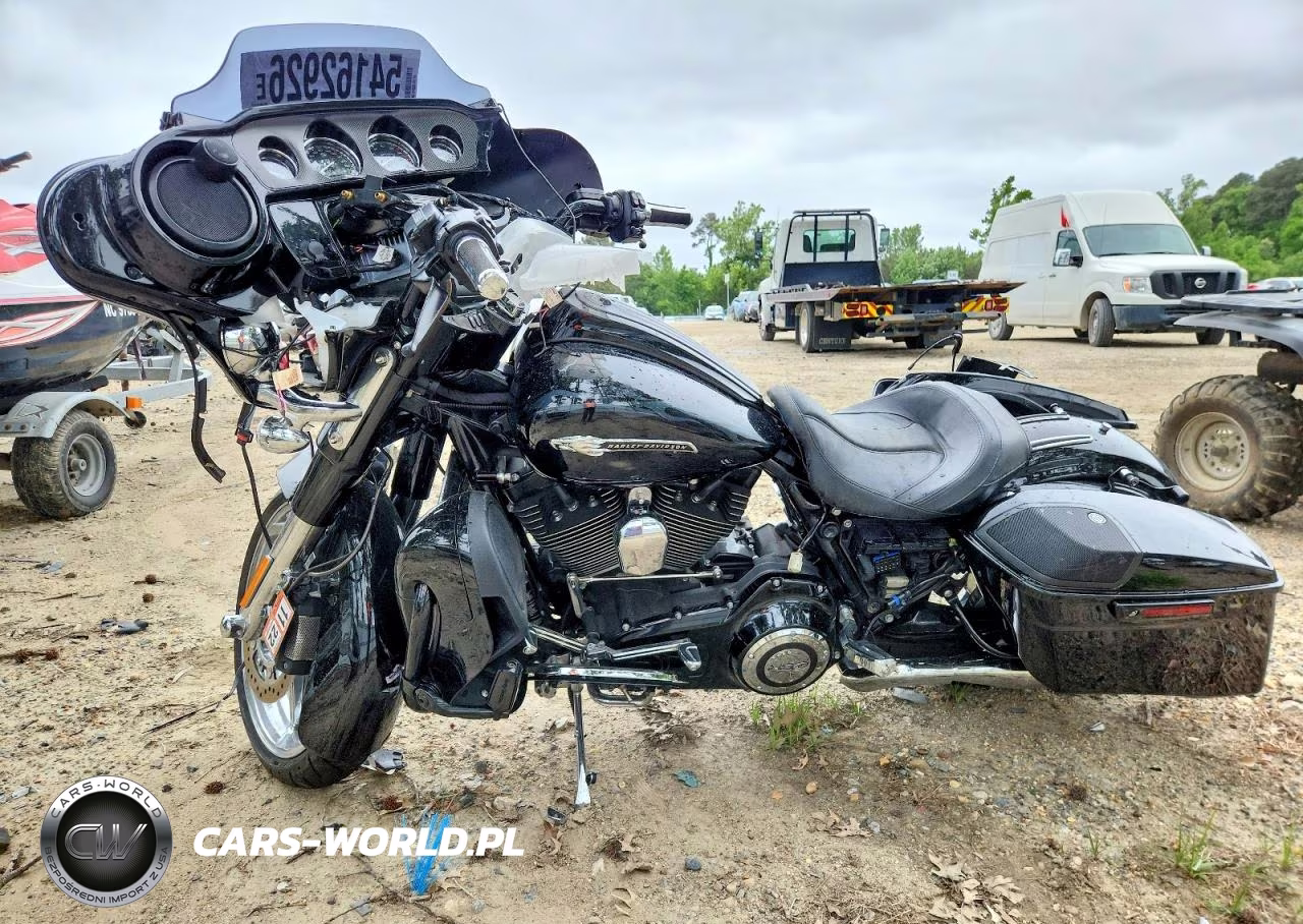 2015 Harley-Davidson Flhxse Cvo Street Glide VIN:1HD1PXN14FB959682 - 3