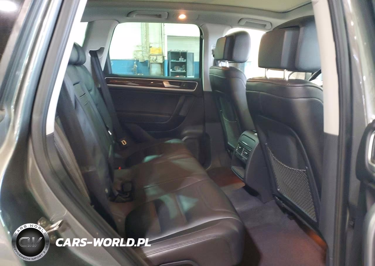 2014 Volkswagen Touareg V6 Tdi VIN:WVGEP9BP4ED012132 - 11