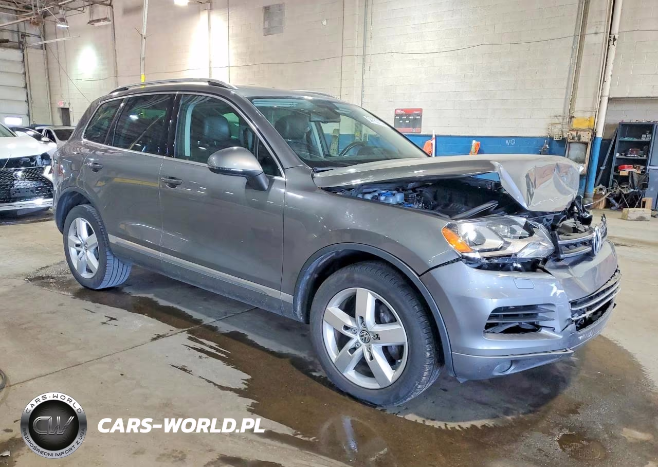 2014 Volkswagen Touareg V6 Tdi VIN:WVGEP9BP4ED012132 - 4