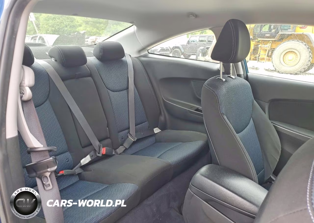 2014 Hyundai Elantra Coupe Base VIN:KMHDH6AHXEU025100 - 10