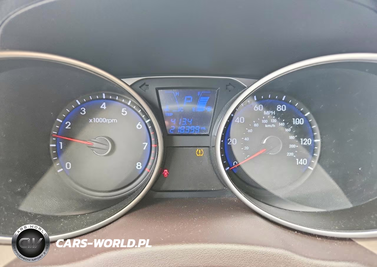2011 Hyundai Tucson Limited VIN:KM8JU3AC0BU210768 - 9