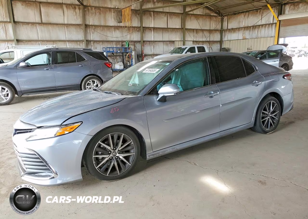 2024 Toyota Camry Xle – zdjęcie 1 z 12