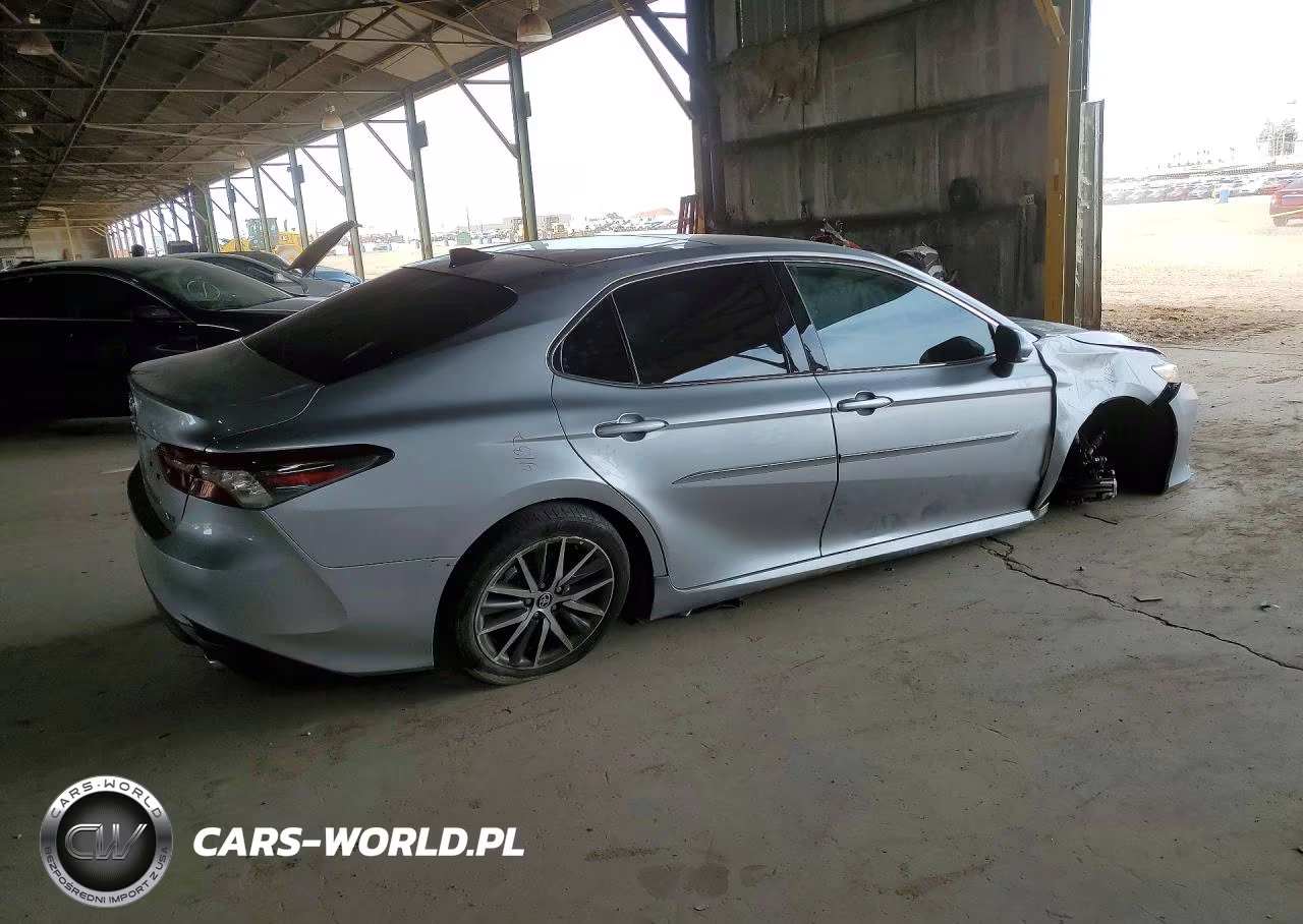 2024 Toyota Camry Xle VIN:4T1F11AK4RU896804 - 3