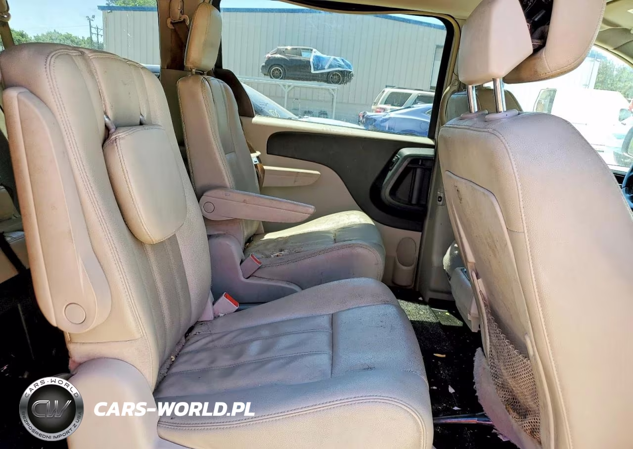 2013 Chrysler Town & Country Touring VIN:2C4RC1BGXDR577970 - 11