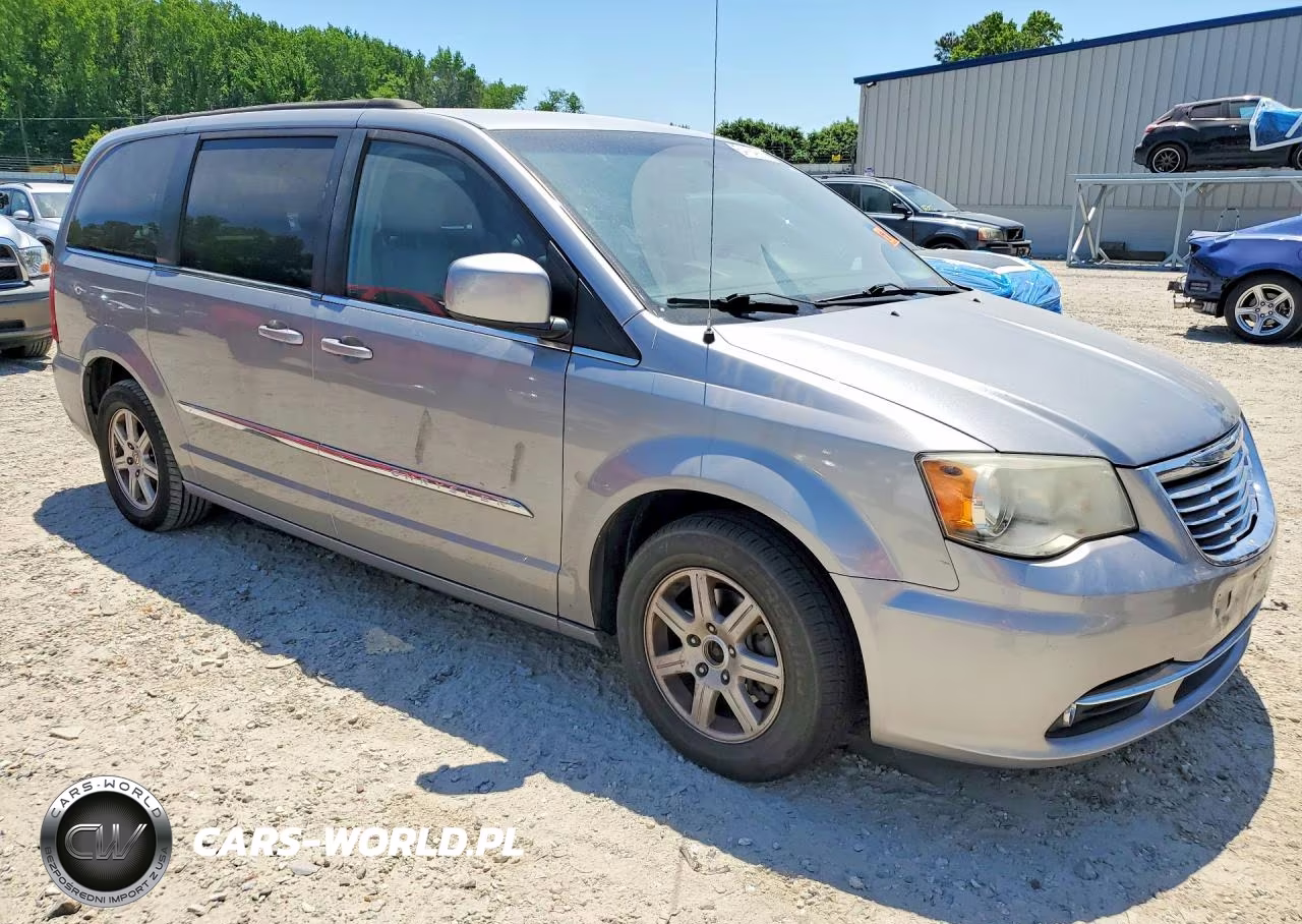 2013 Chrysler Town & Country Touring VIN:2C4RC1BGXDR577970 - 4