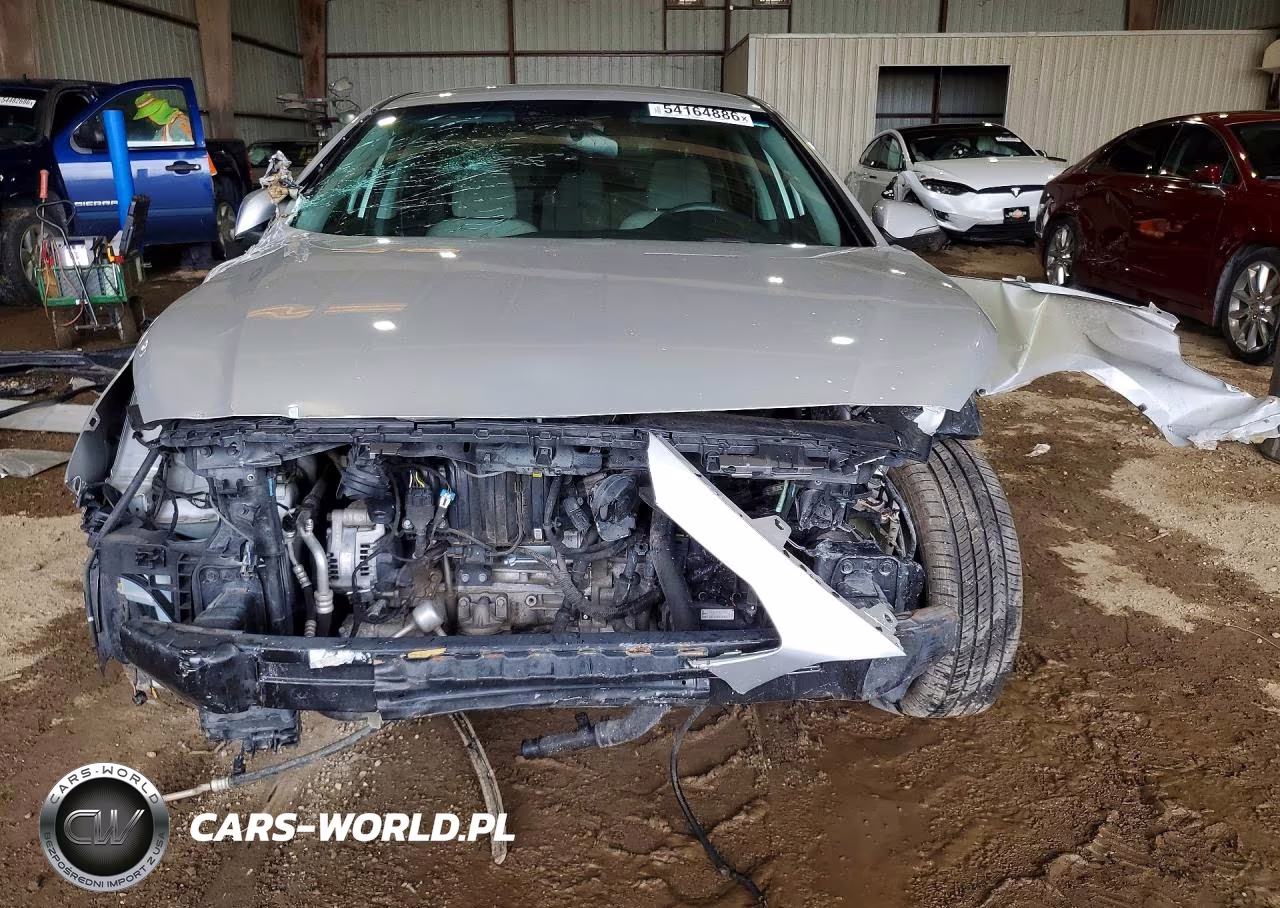 2015 Hyundai Sonata Sport VIN:5NPE34AF3FH061748 - 5