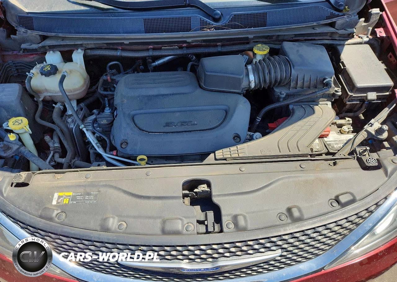 2020 Chrysler Pacifica Touring L VIN:2C4RC1BG7LR276992 - 12