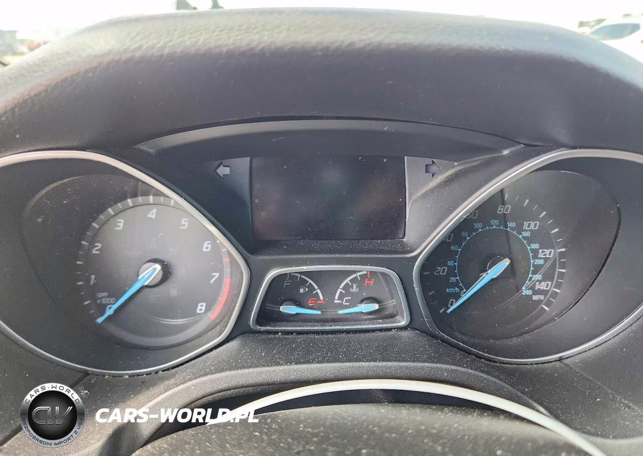2014 Ford Focus Se VIN:1FADP3F27EL352852 - 9