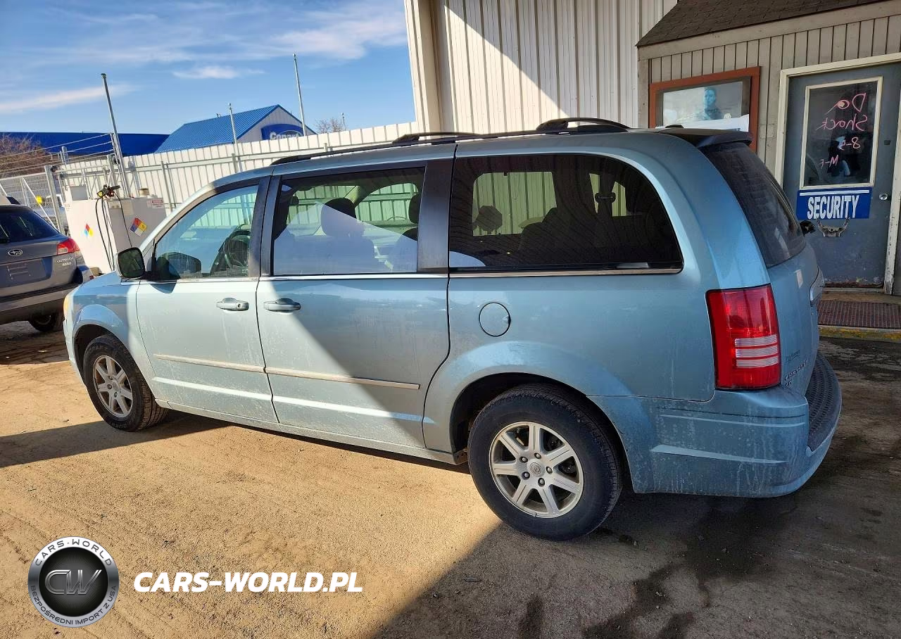 2010 Chrysler Town & Country Touring Plus VIN:2A4RR8DX6AR481571 - 2