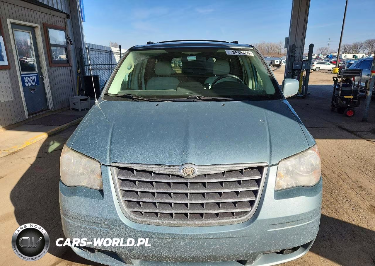 2010 Chrysler Town & Country Touring Plus VIN:2A4RR8DX6AR481571 - 5