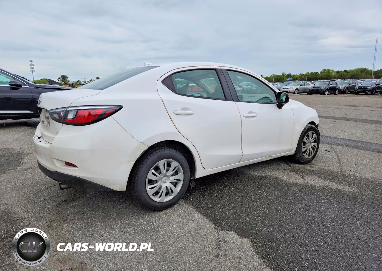 2019 Toyota Yaris L VIN:3MYDLBYV3KY509224 - 3