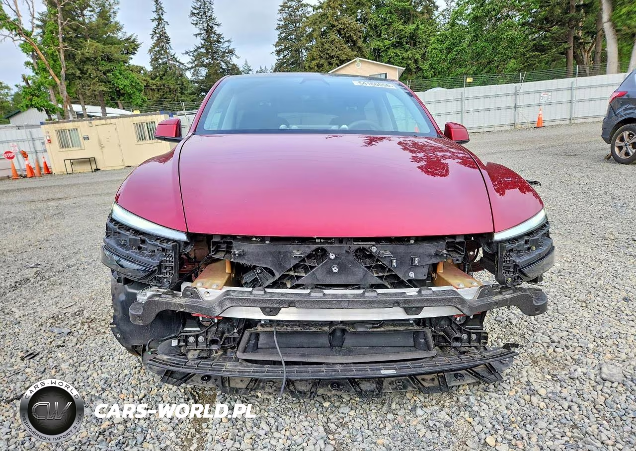 2026 Tesla Model Y VIN:7SAYGDEE2TF330161 - 5