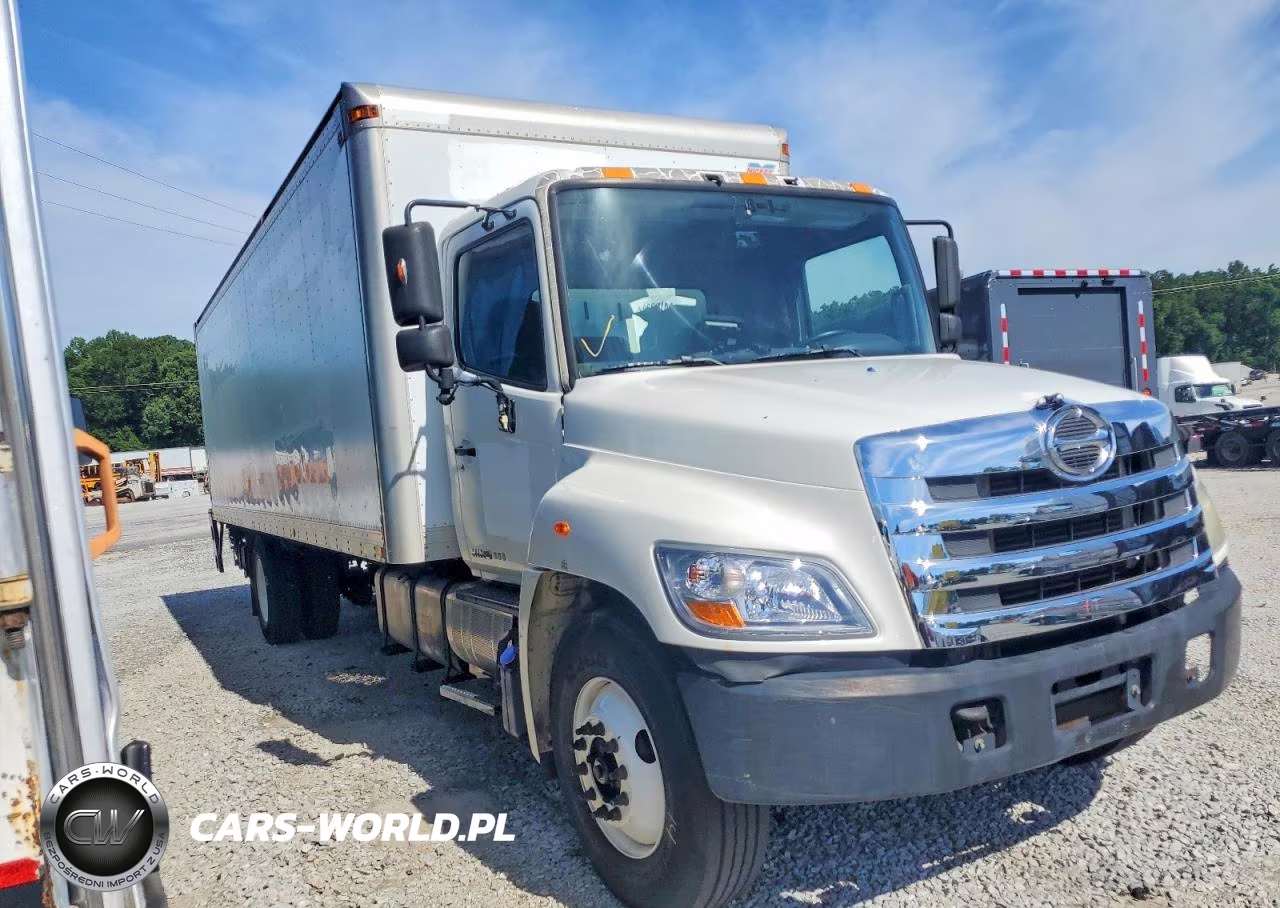 2012 Hino 338 Box Truck