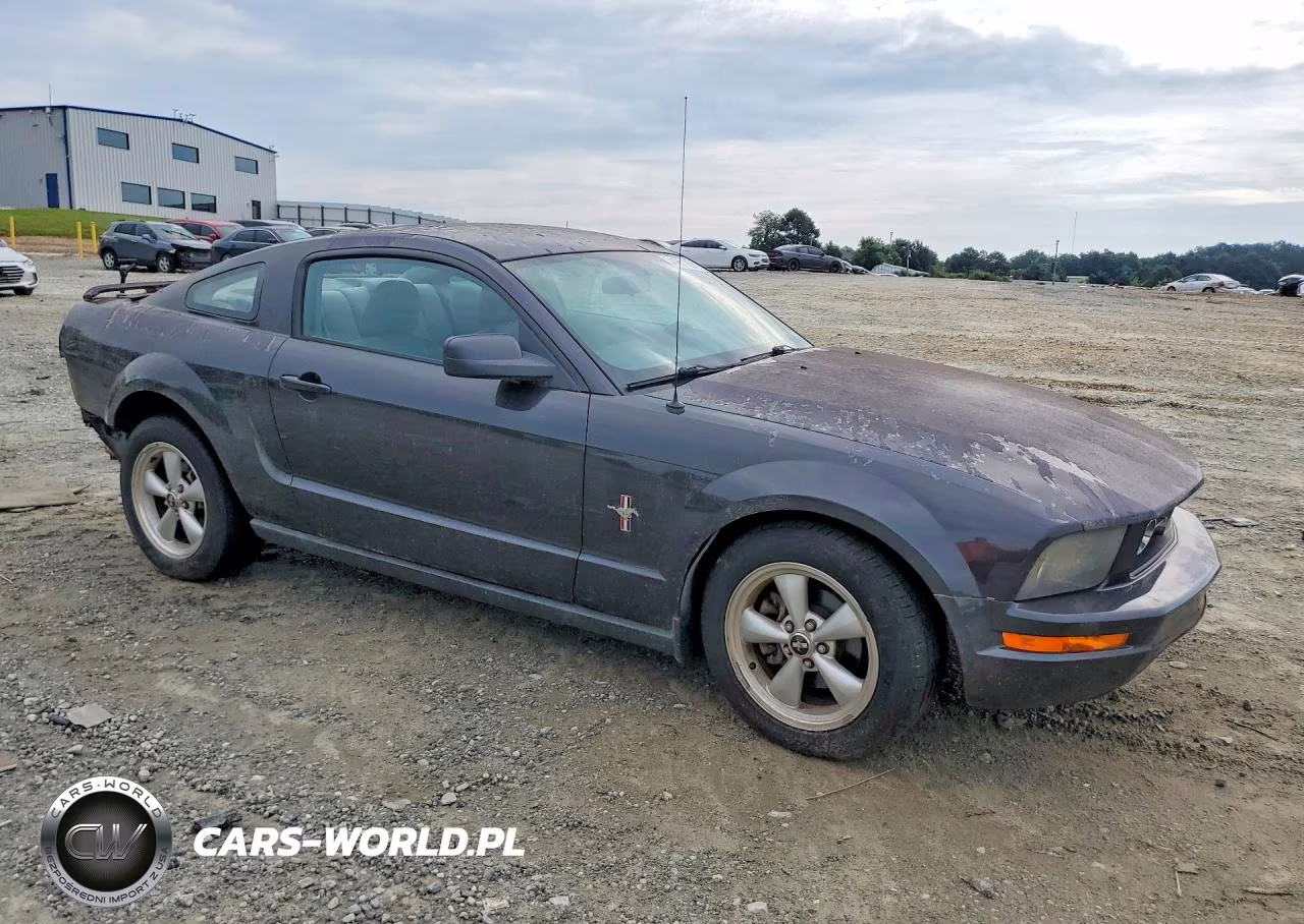 2007 Ford Mustang VIN:1ZVFT80NX75243160 - 4