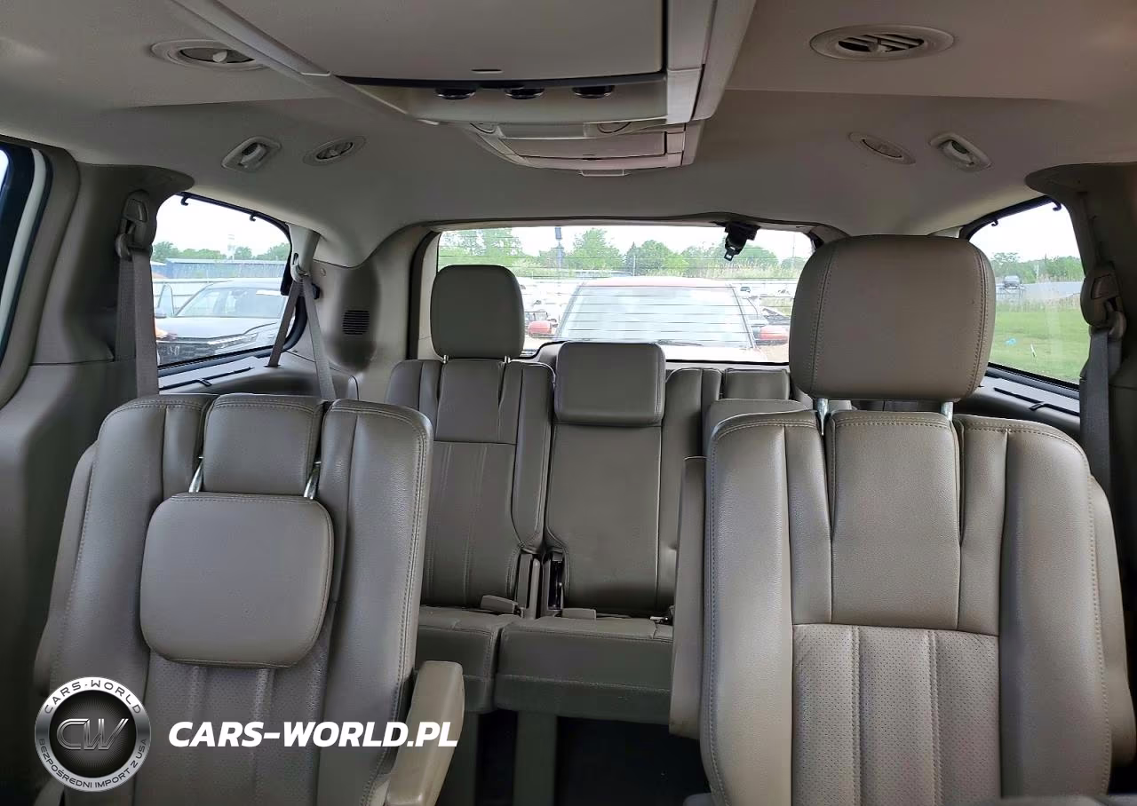 2011 Chrysler Town & Country Touring L VIN:2A4RR8DG9BR759882 - 10