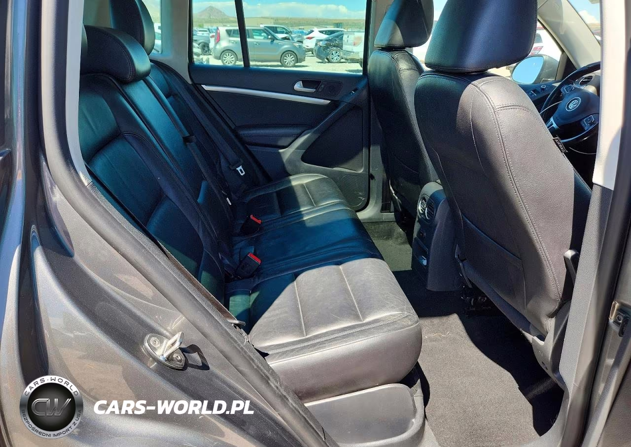 2012 Volkswagen Tiguan S VIN:WVGAV7AX3CW006303 - 11
