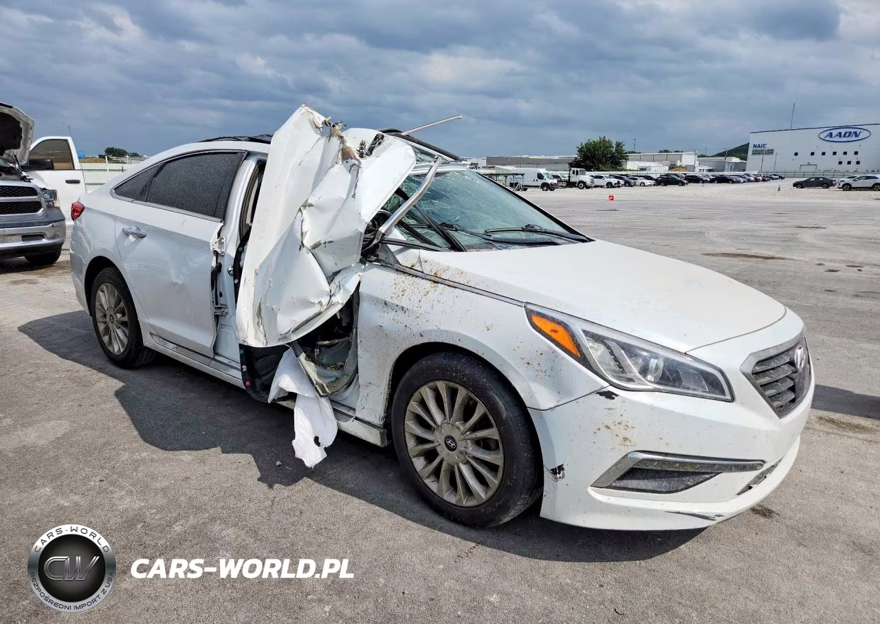 2015 Hyundai Sonata VIN:5NPE34AF0FH072030 - 4