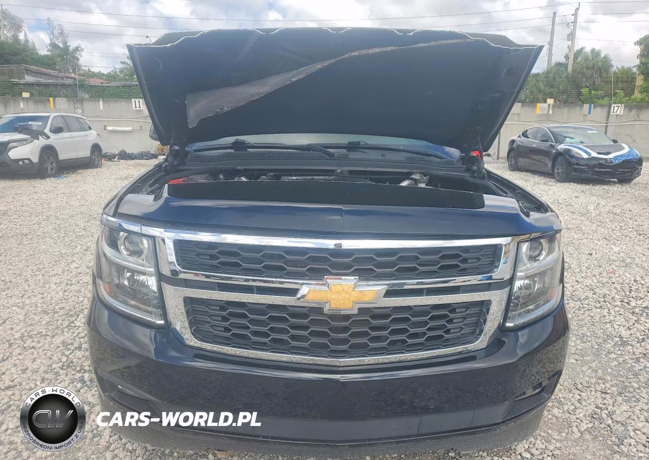 2017 Chevrolet Suburban C1500 Lt VIN:1GNSCHKC7HR371919 - 5