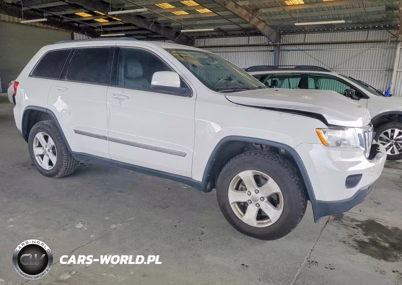 2013 Jeep Grand Cherokee Laredo VIN:1C4RJFAG7DC650001 - 4