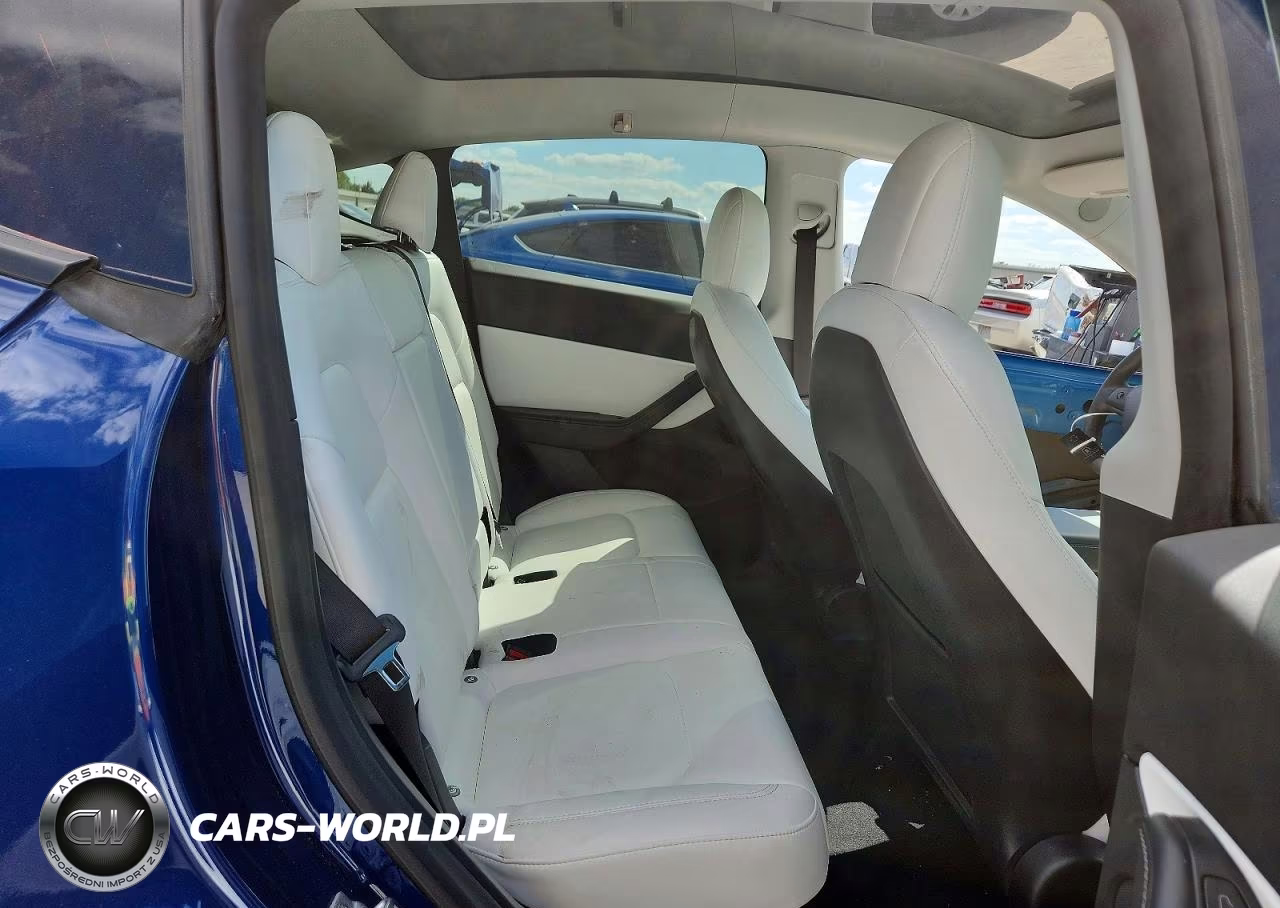 2021 Tesla Model Y VIN:5YJYGDEF5MF270111 - 10