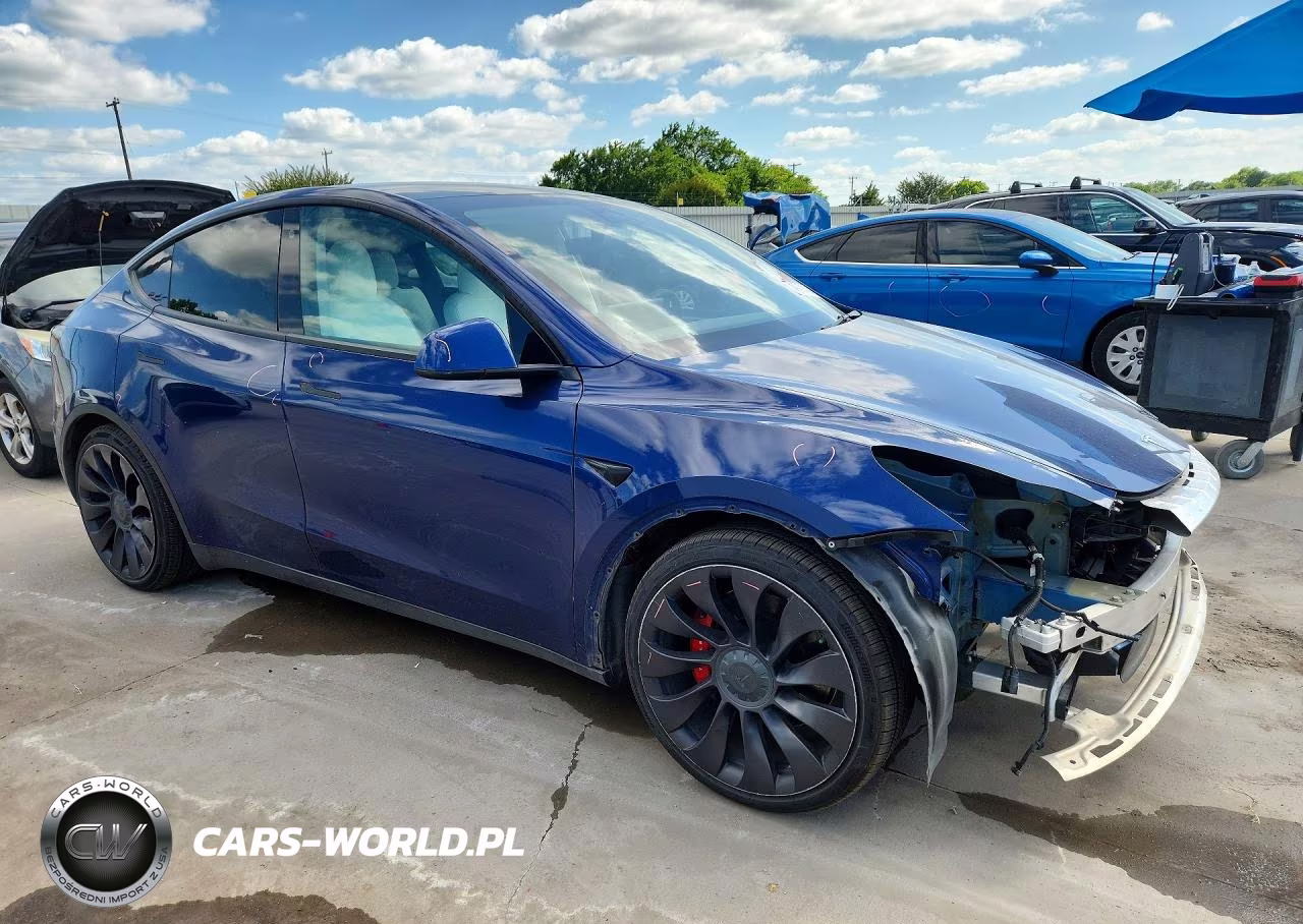 2021 Tesla Model Y VIN:5YJYGDEF5MF270111 - 4