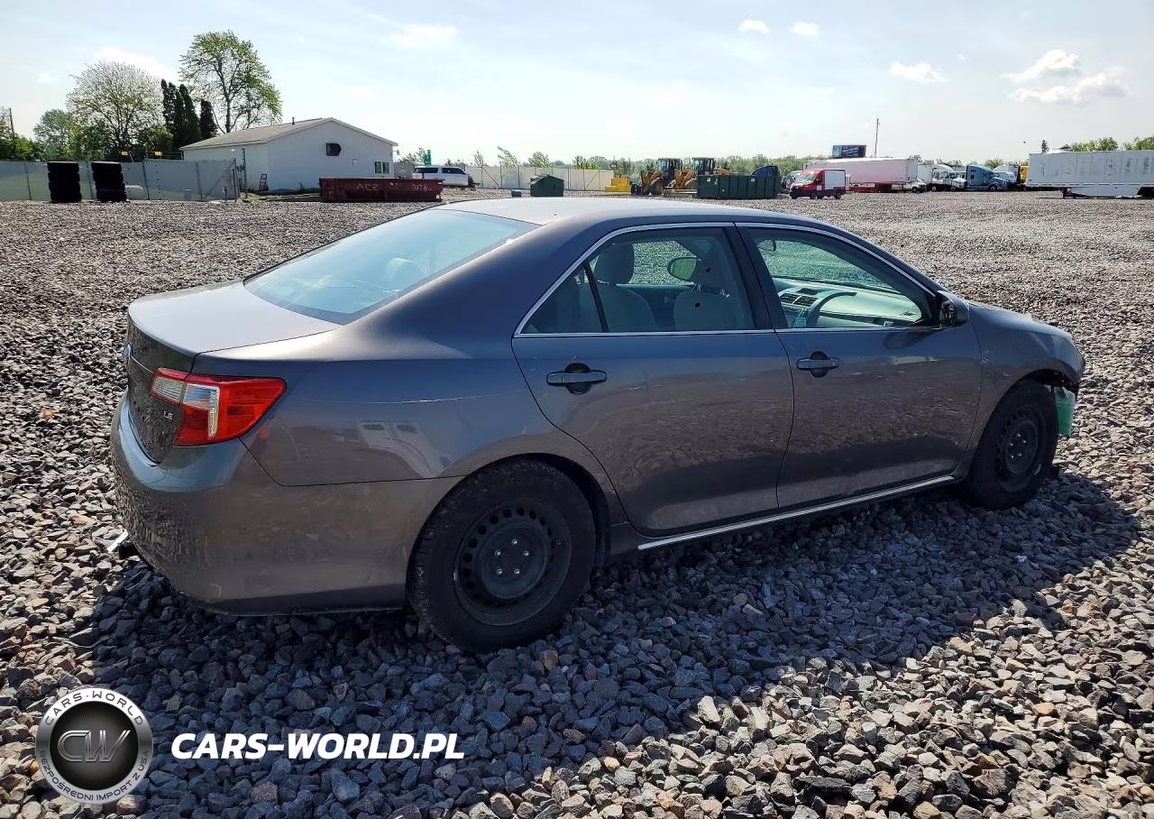 2014 Toyota Camry Le VIN:4T4BF1FK8ER434917 - 3