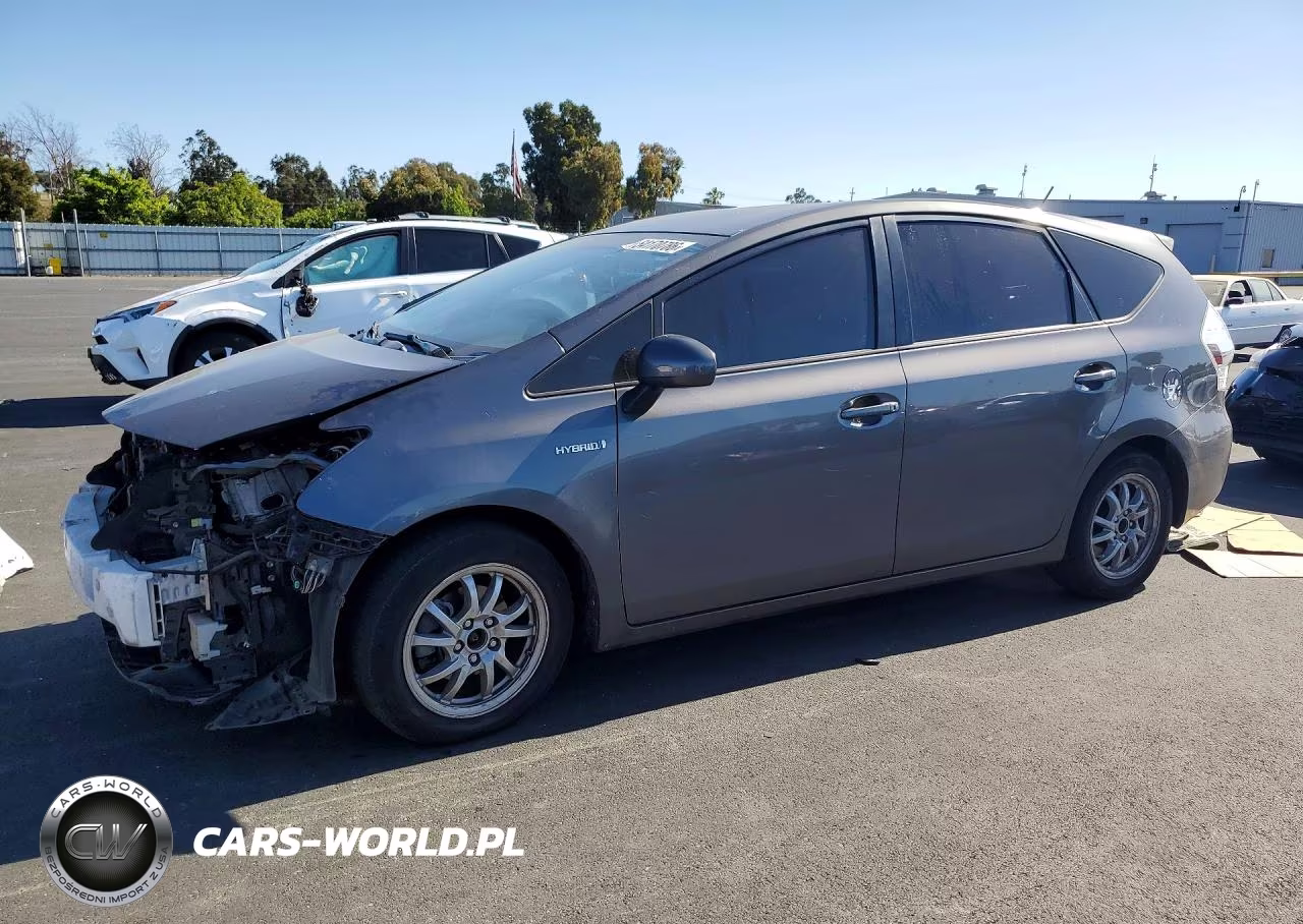 2013 Toyota Prius V Three – zdjęcie 1 z 12