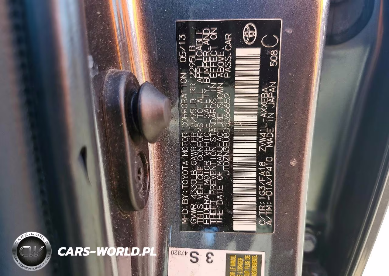 2013 Toyota Prius V Three VIN:JTDZN3EU8D3266652 - 12