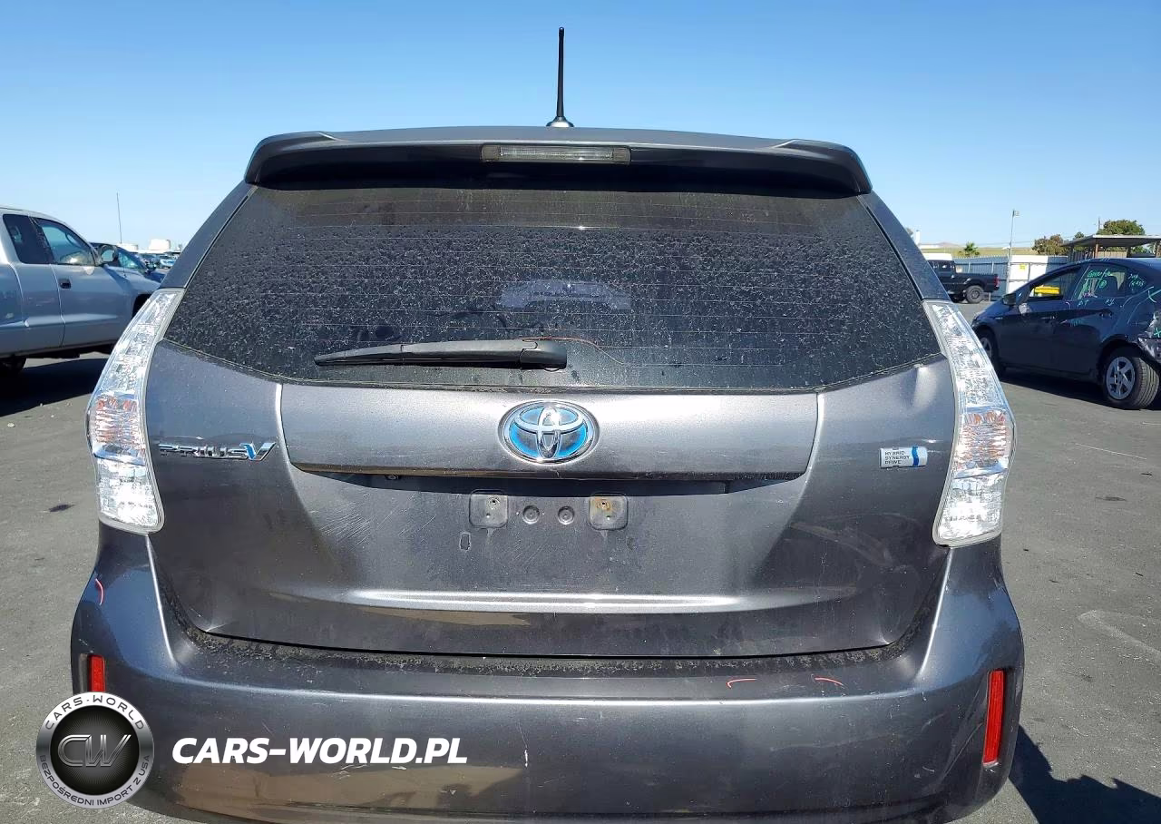 2013 Toyota Prius V Three VIN:JTDZN3EU8D3266652 - 6
