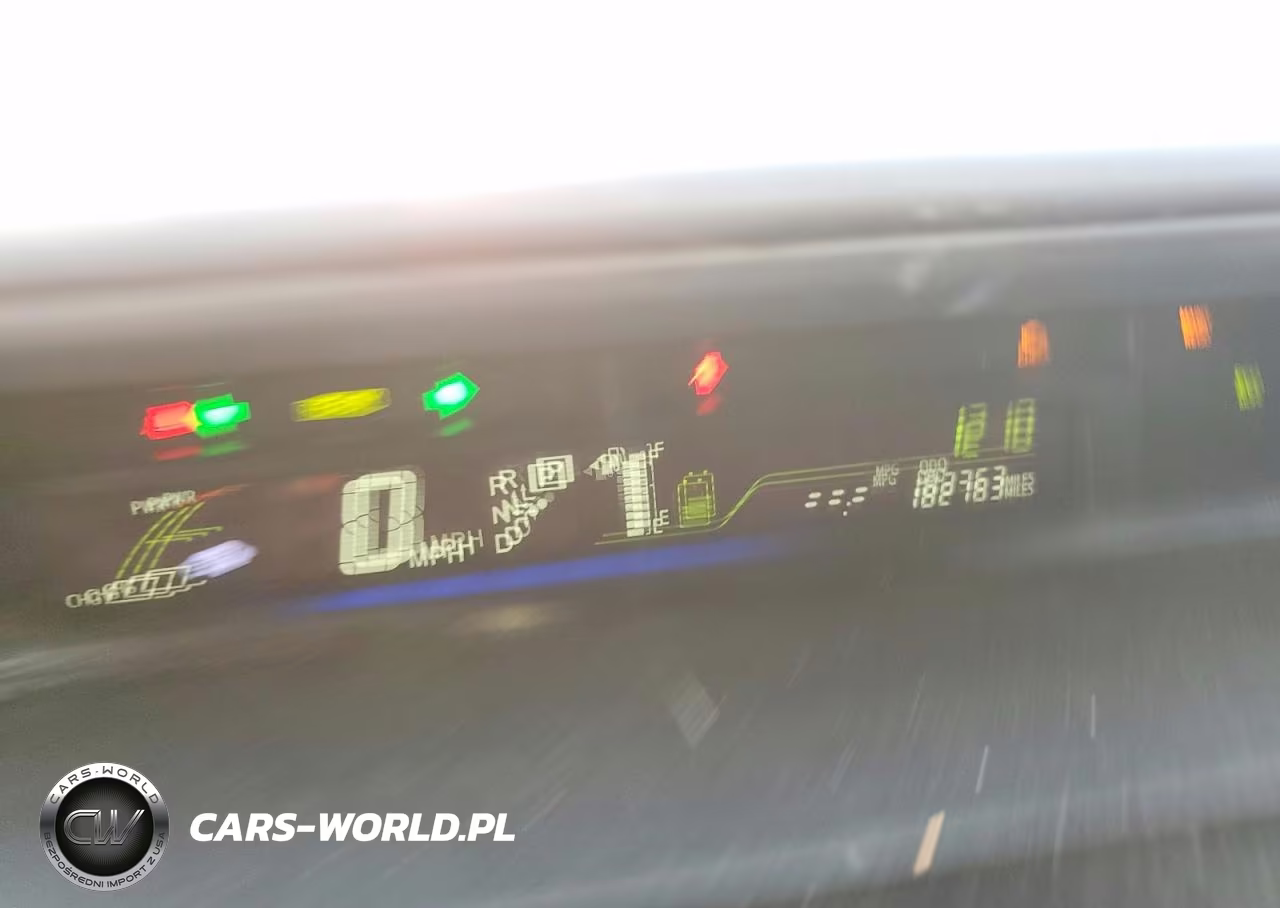 2013 Toyota Prius V Three VIN:JTDZN3EU8D3266652 - 7