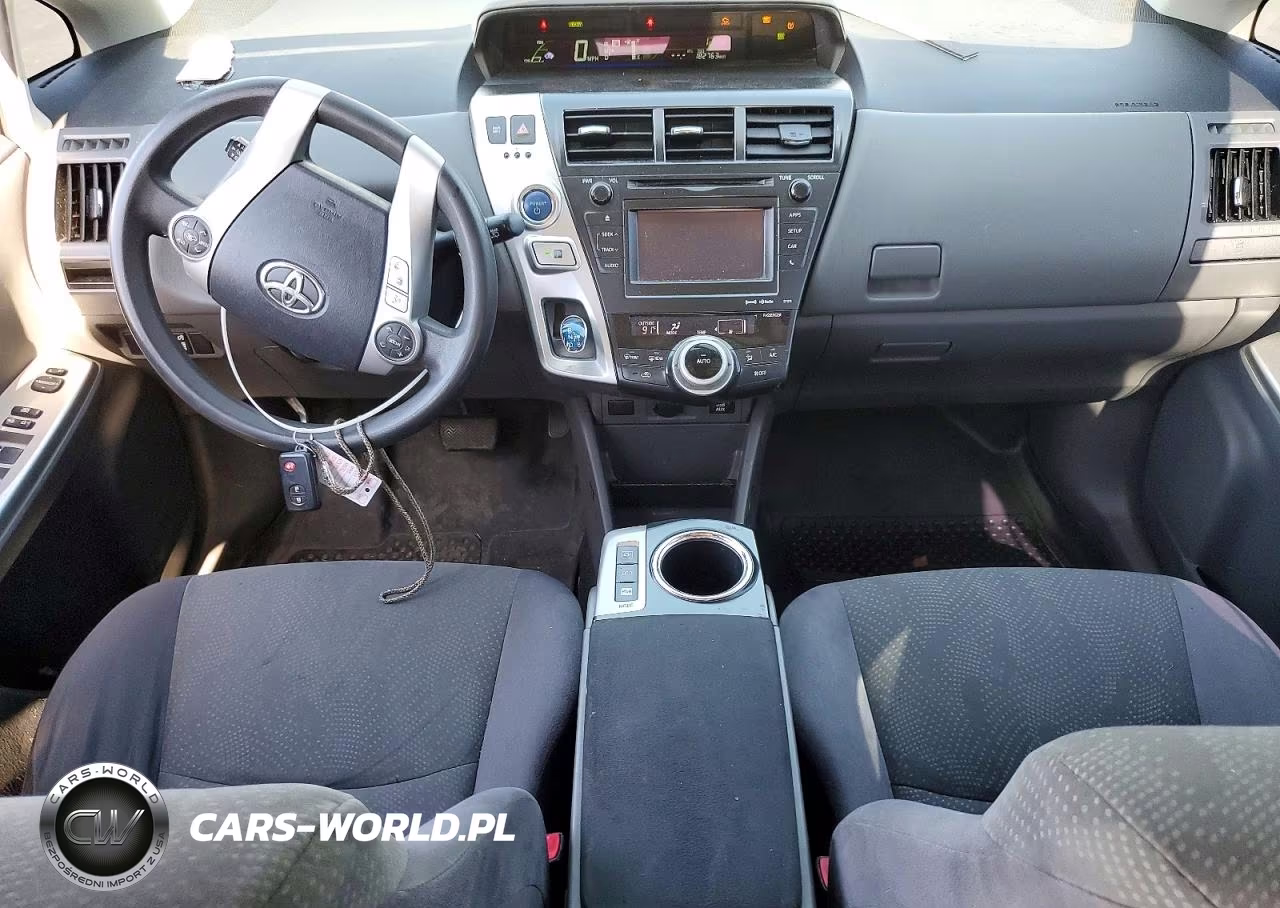 2013 Toyota Prius V Three VIN:JTDZN3EU8D3266652 - 8