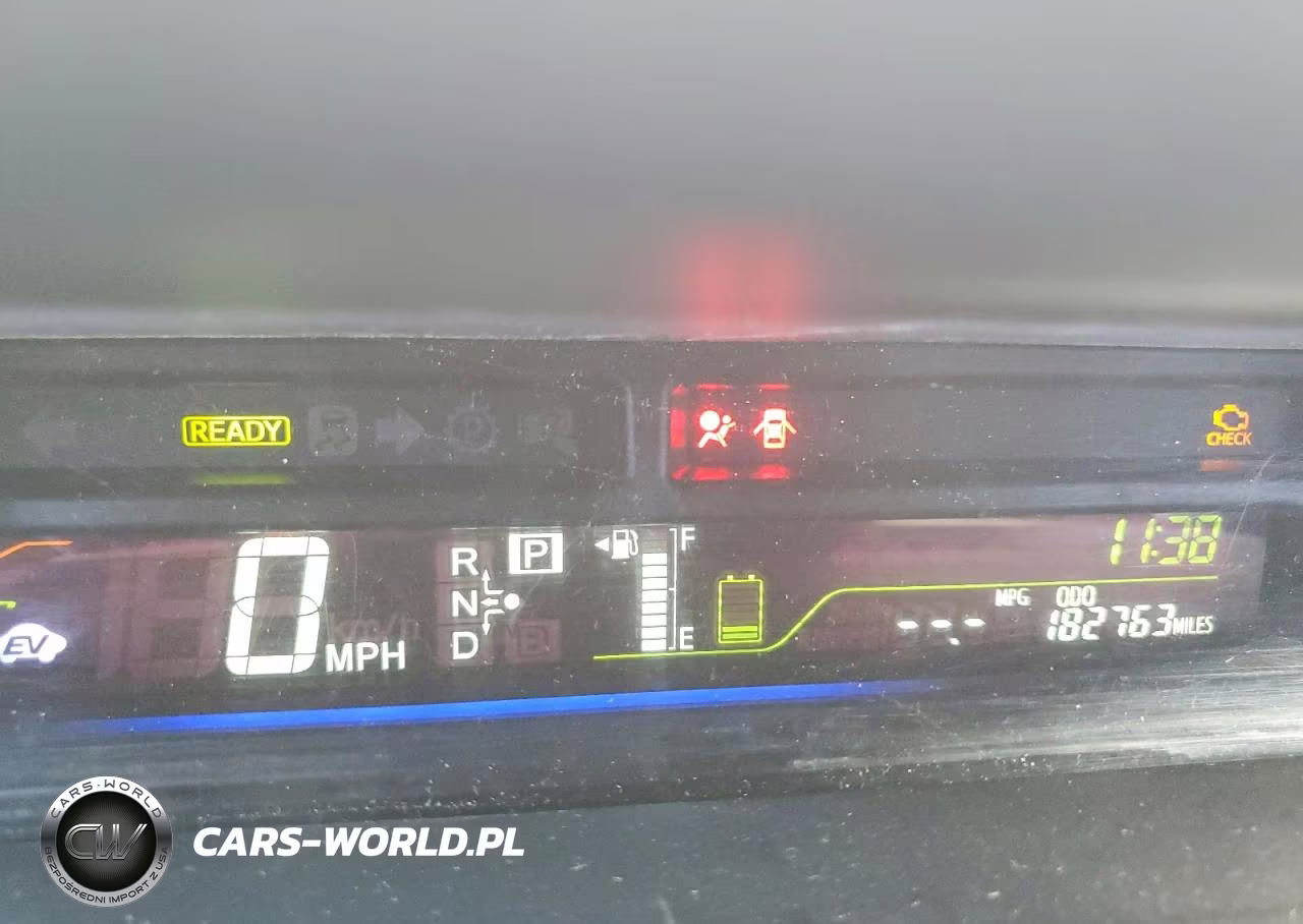 2013 Toyota Prius V Three VIN:JTDZN3EU8D3266652 - 9