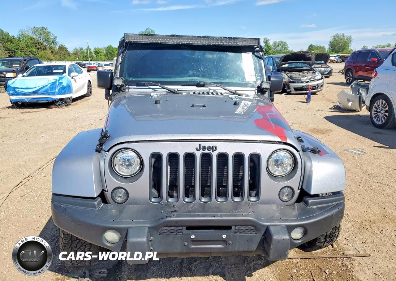 2017 Jeep Wrangler Unlimited Sahara VIN:1C4BJWEG3HL602660 - 5
