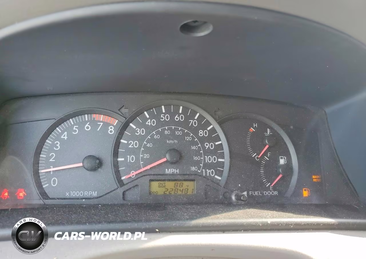 2005 Toyota Corolla Ce VIN:1NXBR32E15Z522186 - 9