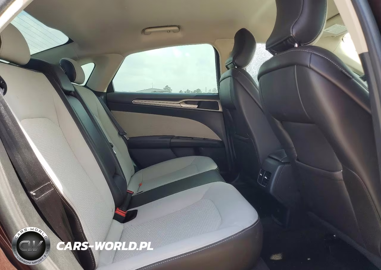 2019 Ford Fusion Se VIN:3FA6P0HD4KR103489 - 10