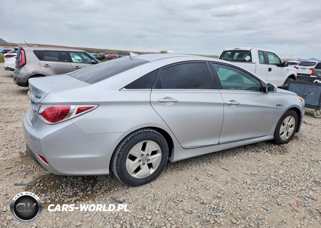 2012 Hyundai Sonata Hybrid VIN:KMHEC4A43CA035549 - 3