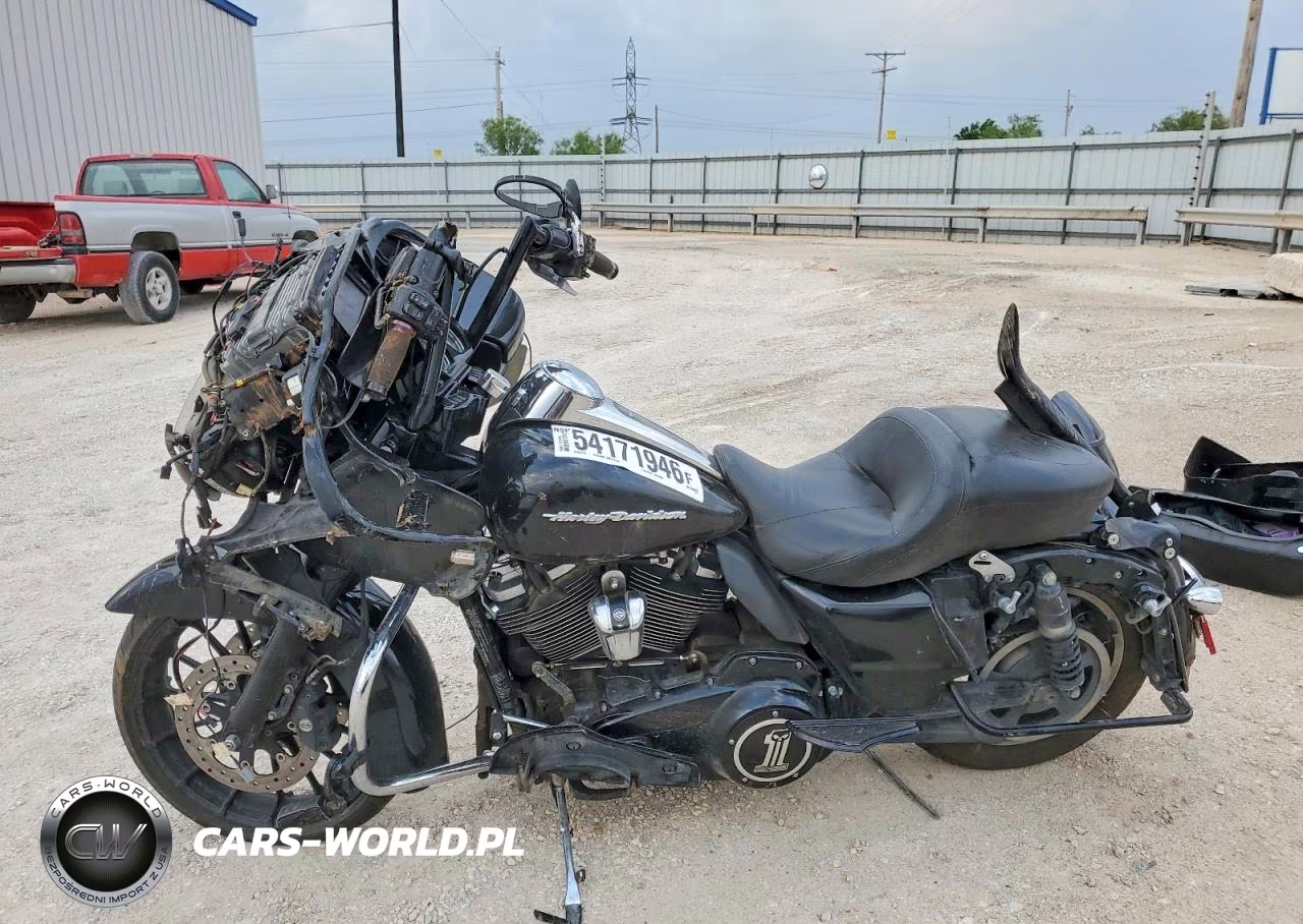 2017 Harley-Davidson Fltrxs Road Glide Special VIN:1HD1KTC1XHB662641 - 3