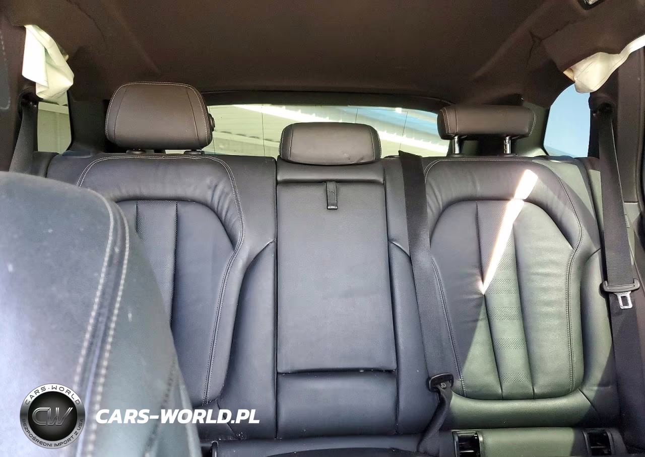 2019 BMW X5 xDrive50I VIN:5UXJU2C55KLN64903 - 10