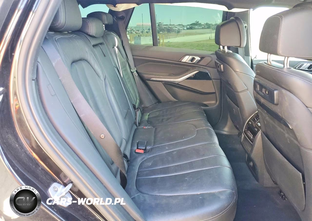 2019 BMW X5 xDrive50I VIN:5UXJU2C55KLN64903 - 11