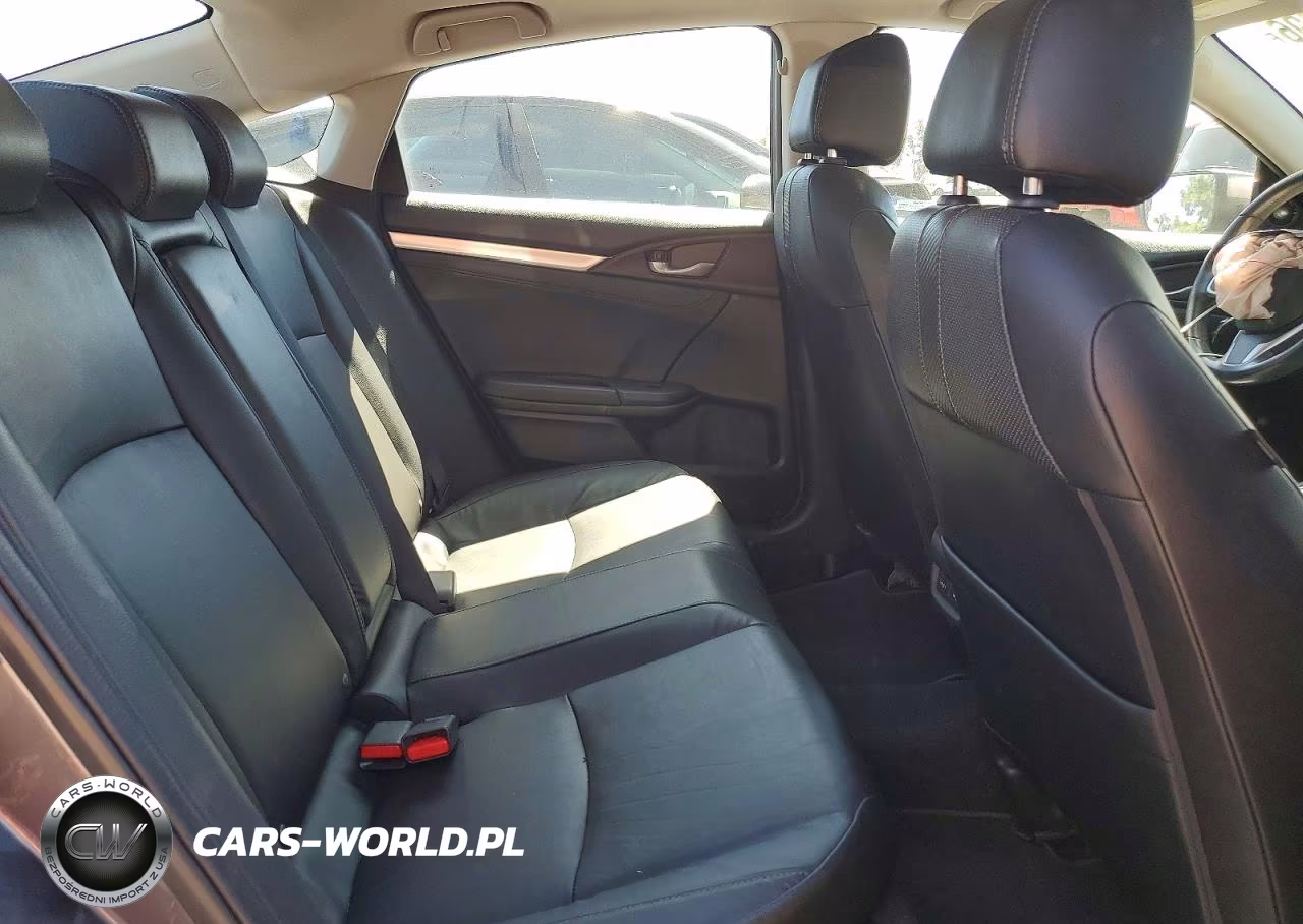 2016 Honda Civic Touring VIN:19XFC1F9XGE210586 - 10