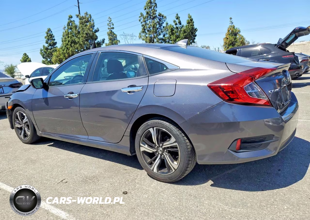 2016 Honda Civic Touring VIN:19XFC1F9XGE210586 - 2