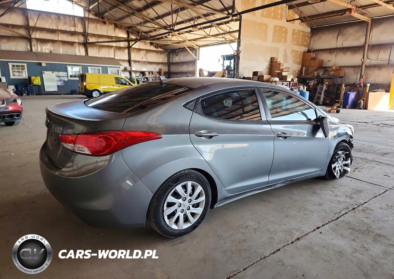 2013 Hyundai Elantra Gls VIN:5NPDH4AE4DH205700 - 3