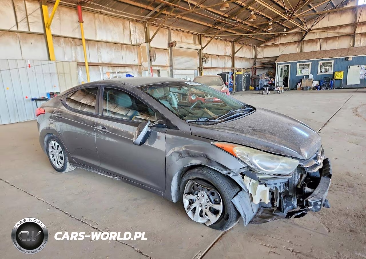 2013 Hyundai Elantra Gls VIN:5NPDH4AE4DH205700 - 4