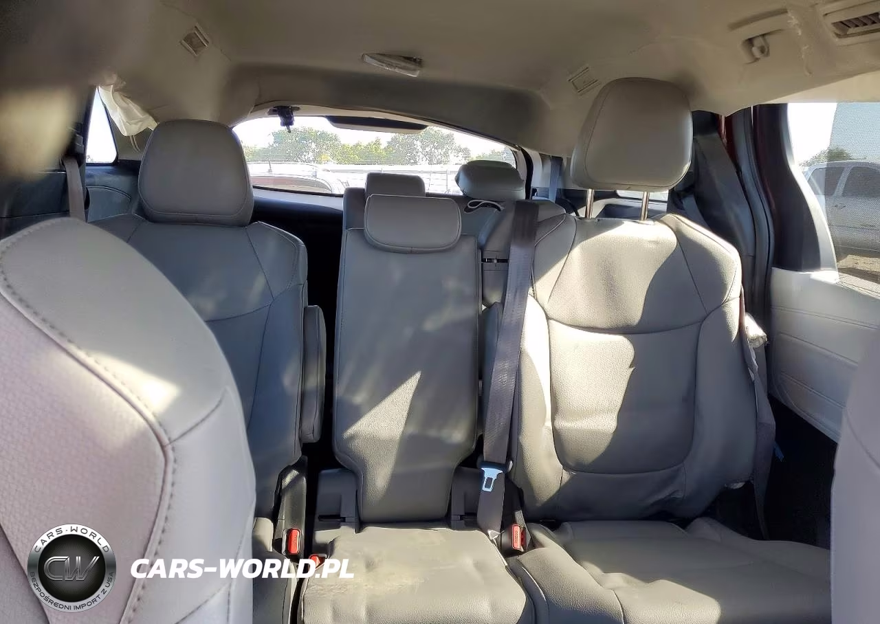 2025 Toyota Sienna Xle 8-Passenger VIN:5TDJRKEC3SS228681 - 10