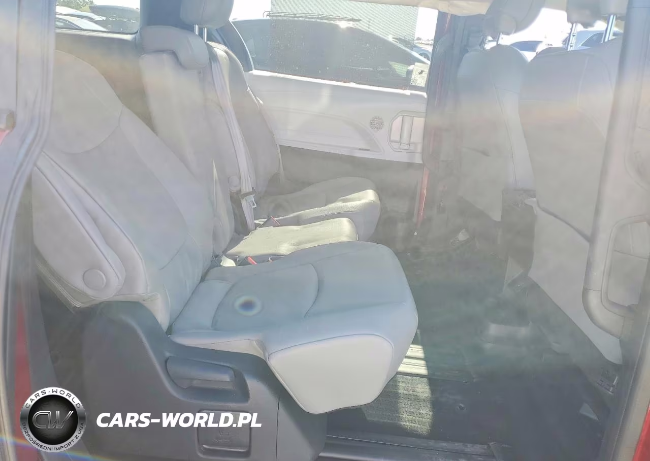 2025 Toyota Sienna Xle 8-Passenger VIN:5TDJRKEC3SS228681 - 11
