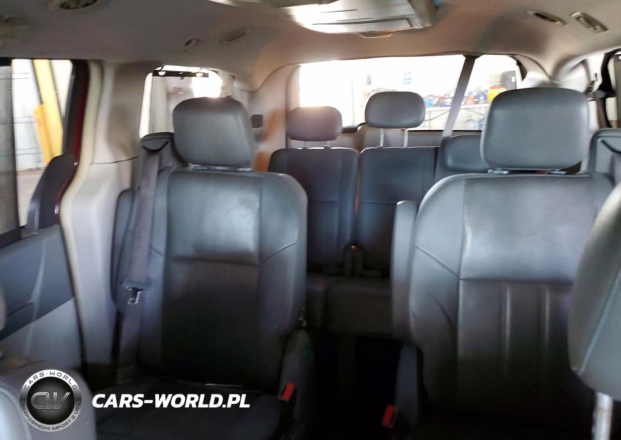 2008 Chrysler Town & Country Touring VIN:2A8HR54P58R793187 - 10