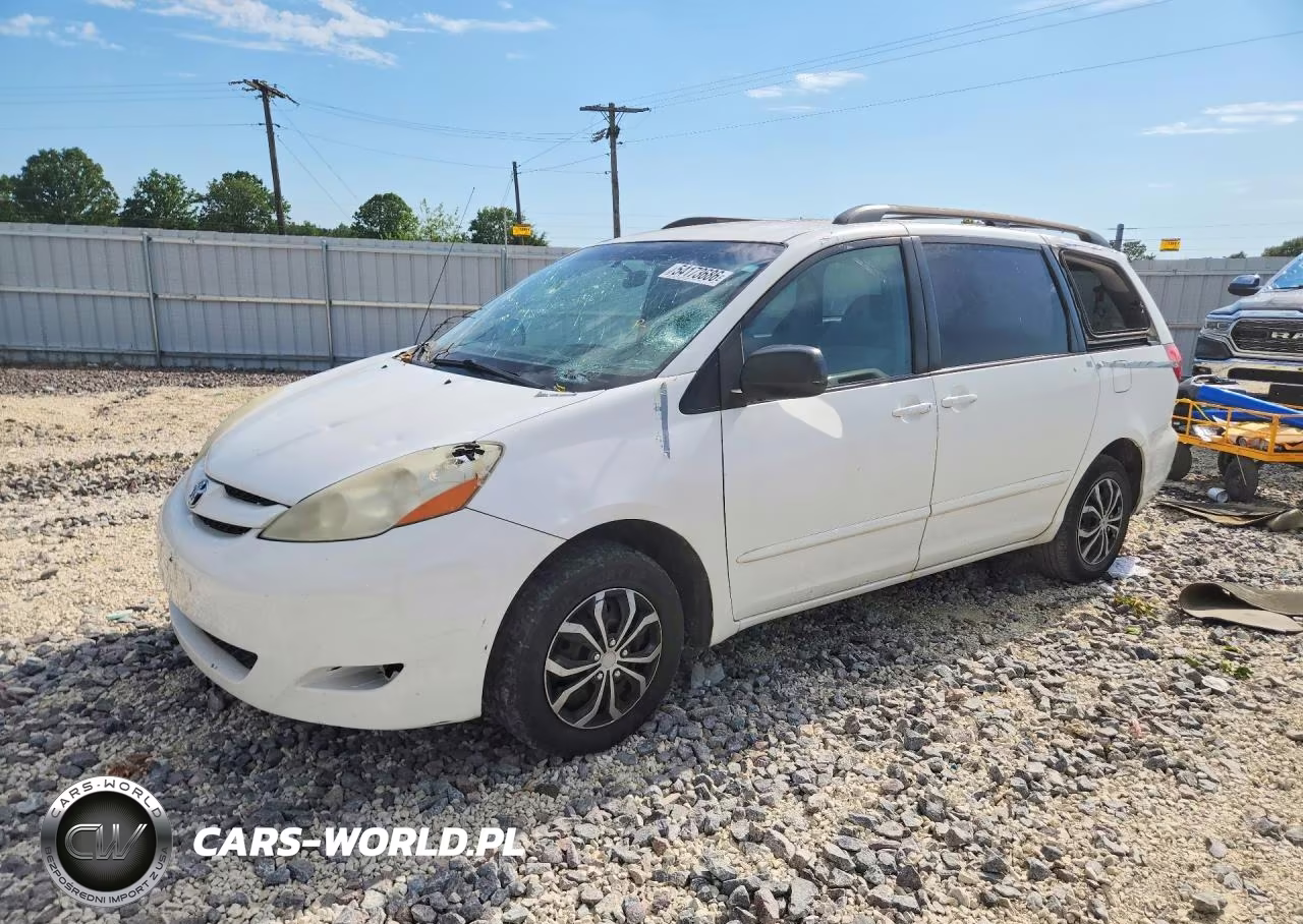 2010 Toyota Sienna Le 7-Passenger