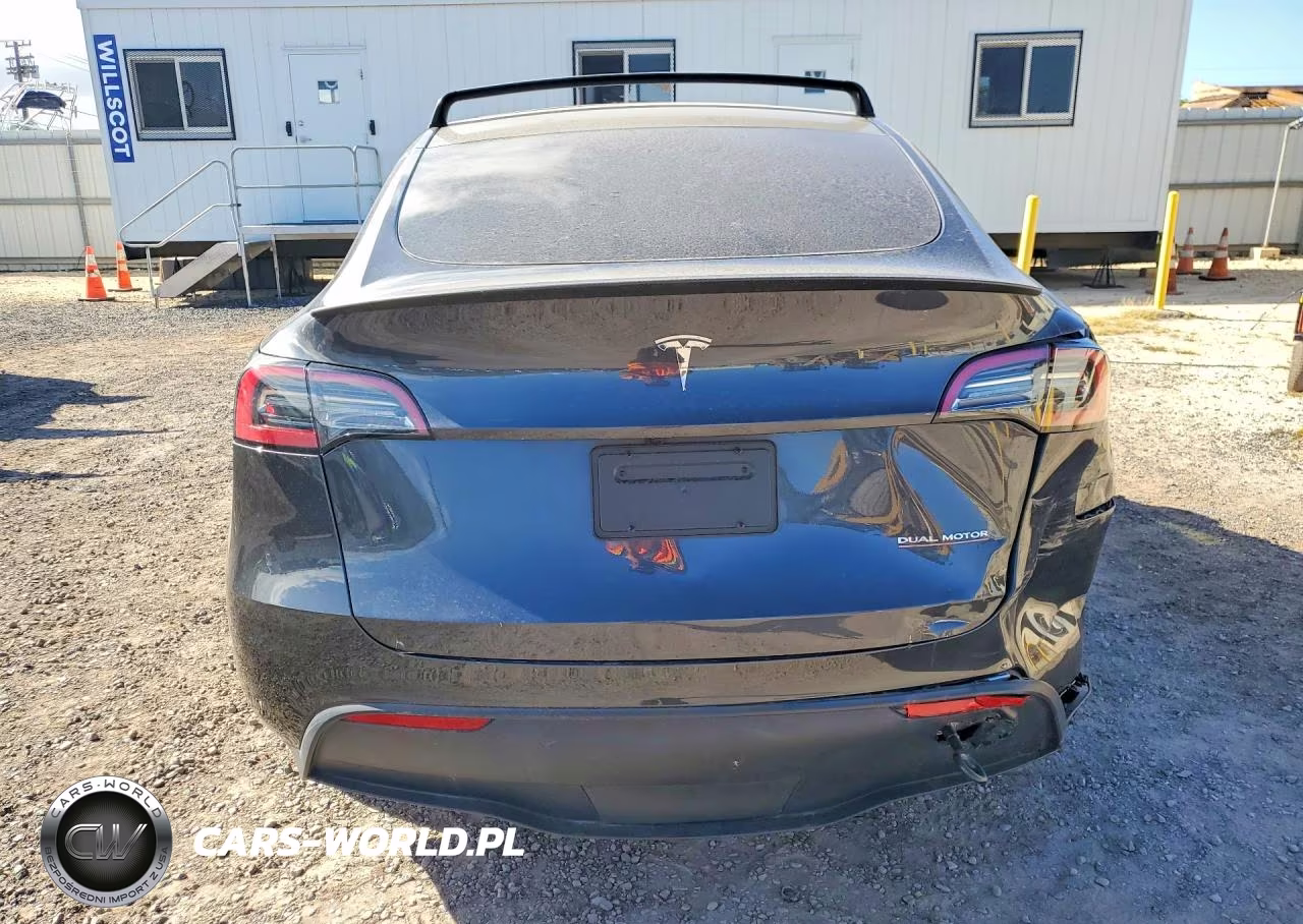 2024 Tesla Model Y Performance Dual Motor All-Wheel Drive VIN:7SAYGDEF4RF086532 - 6