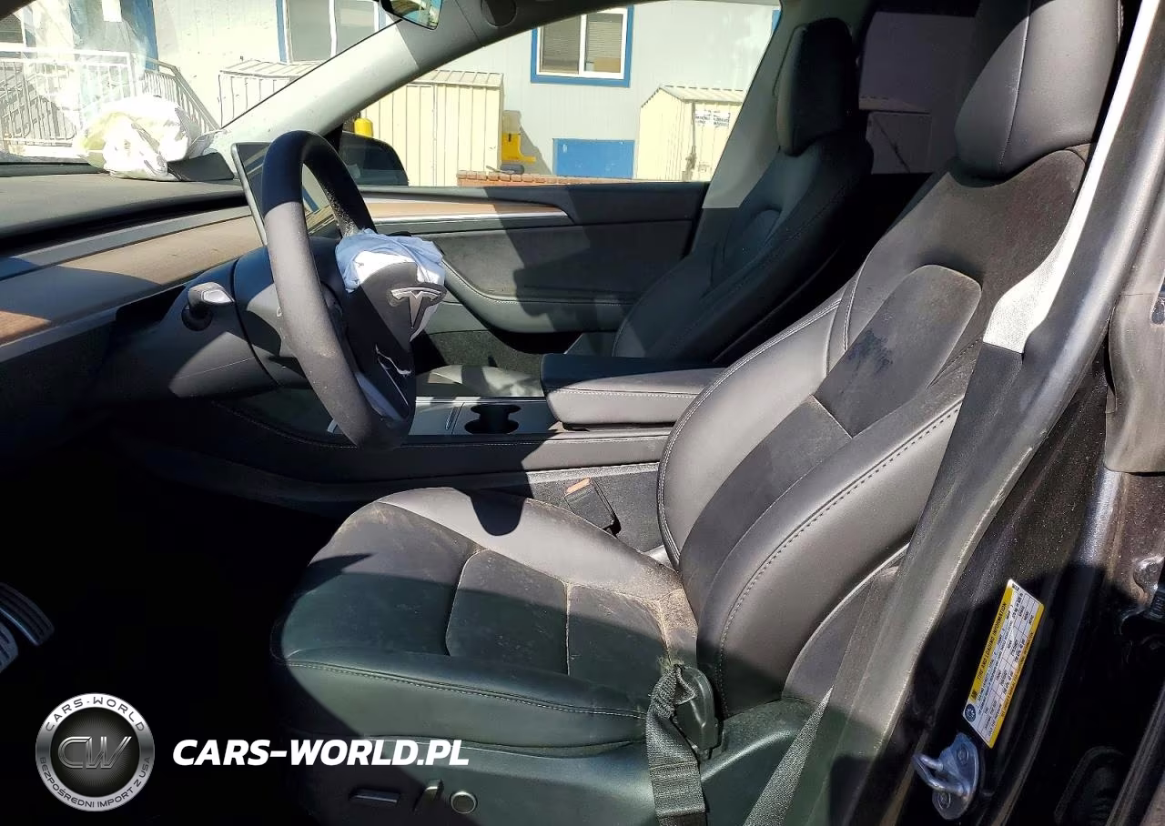 2024 Tesla Model Y Performance Dual Motor All-Wheel Drive VIN:7SAYGDEF4RF086532 - 7