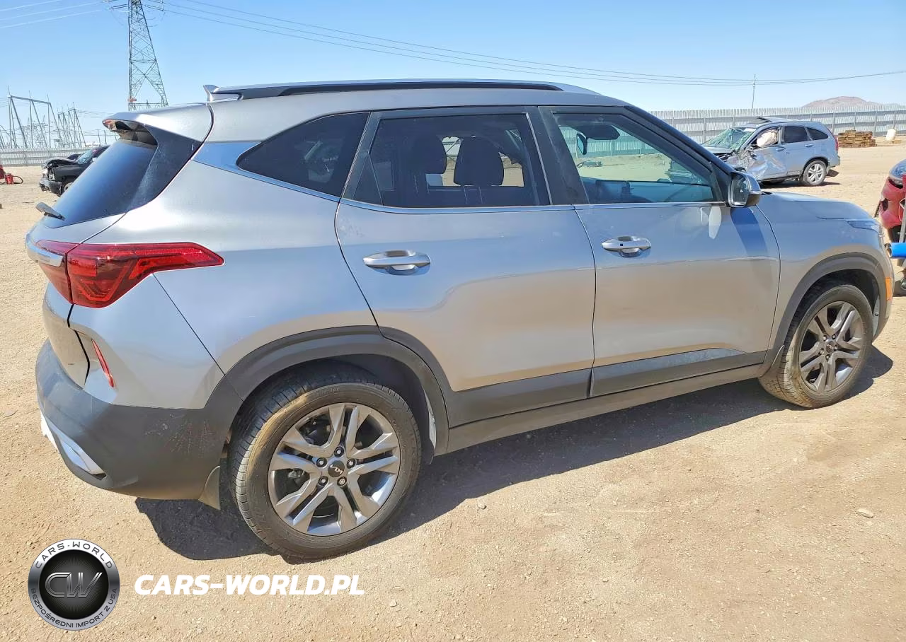 2023 Kia Seltos S VIN:KNDEU2AA4P7370835 - 3